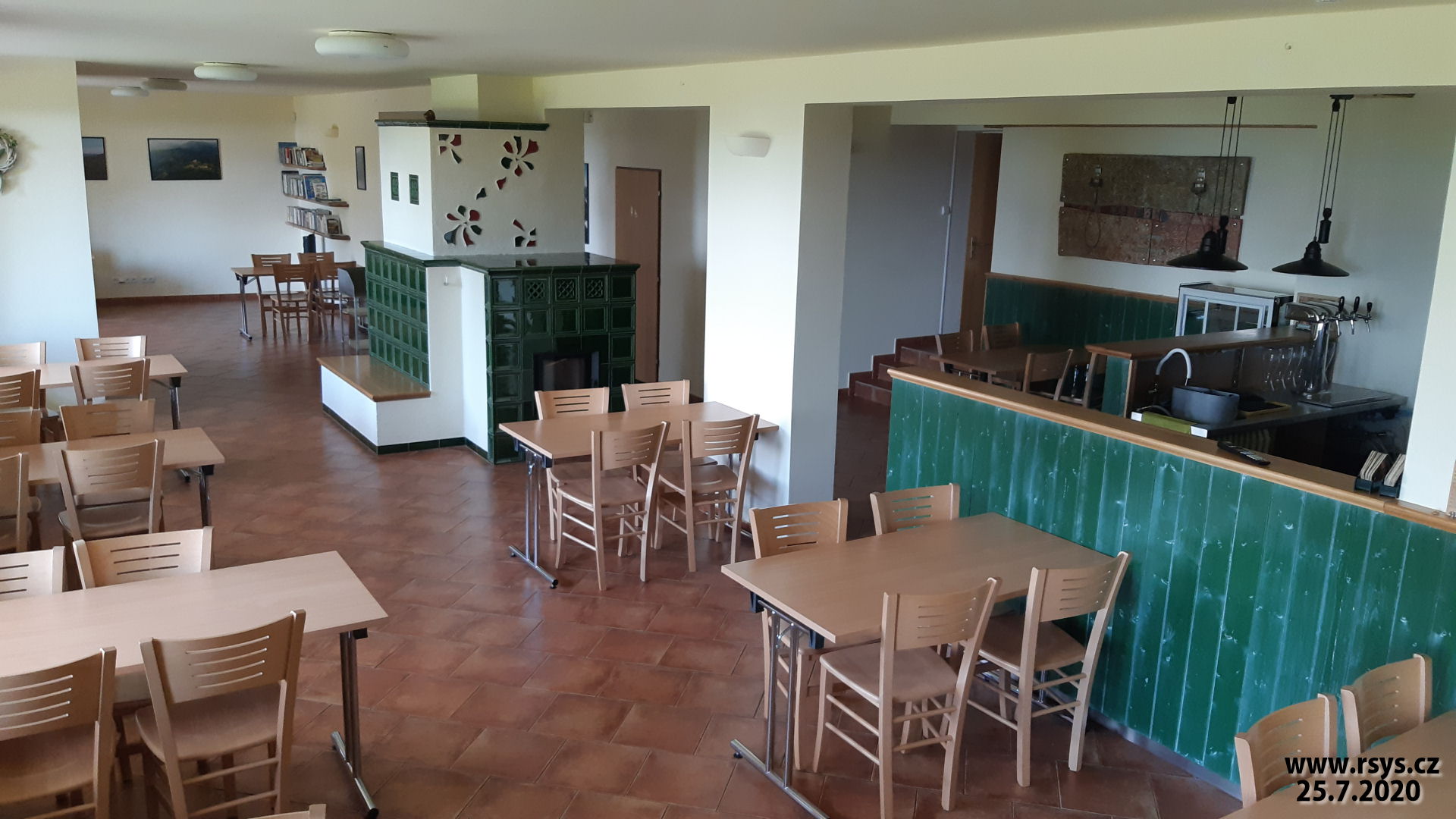 Masarykova chata - uzavřená jídelna v dolní části